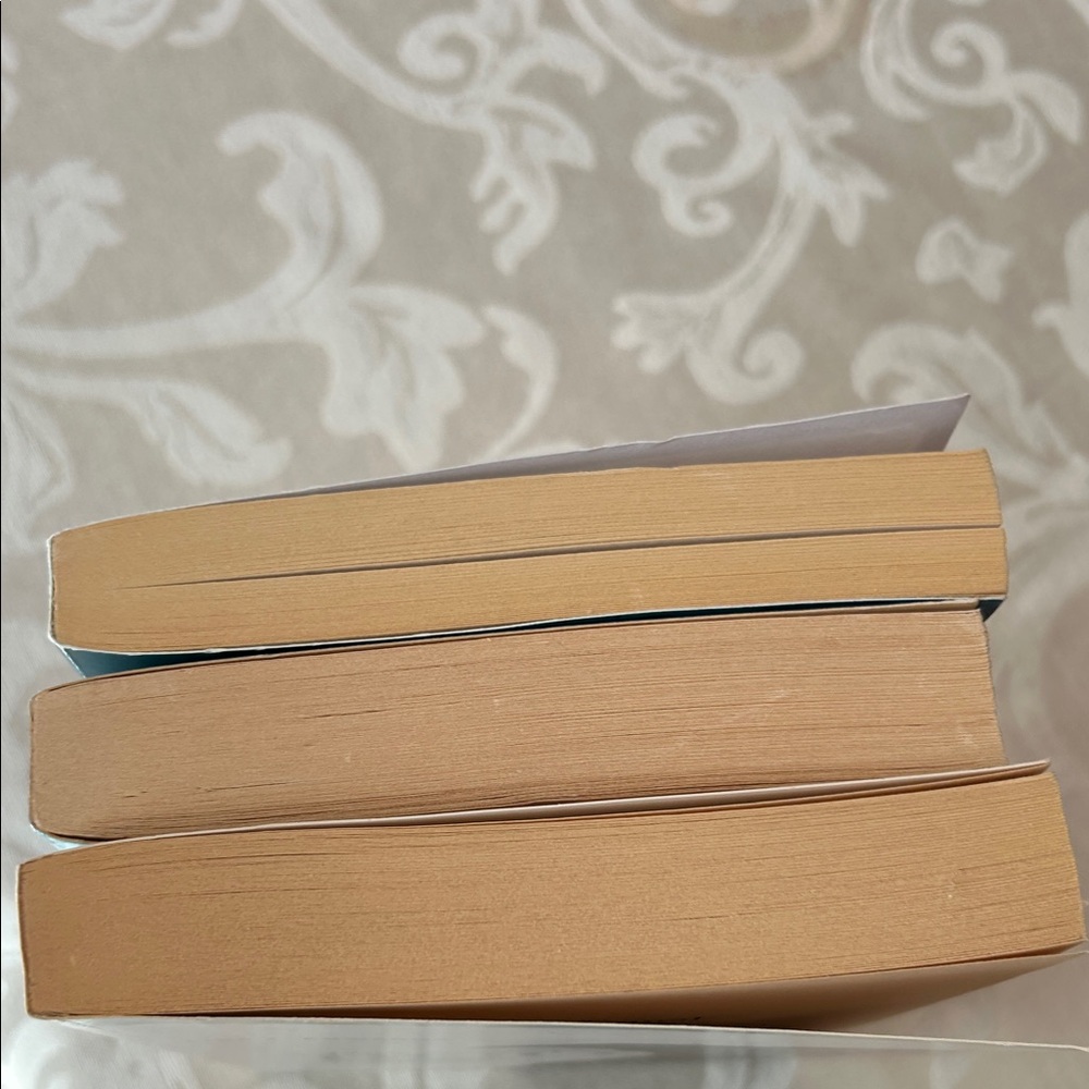 Book Bundle - Picture 8 of 9
